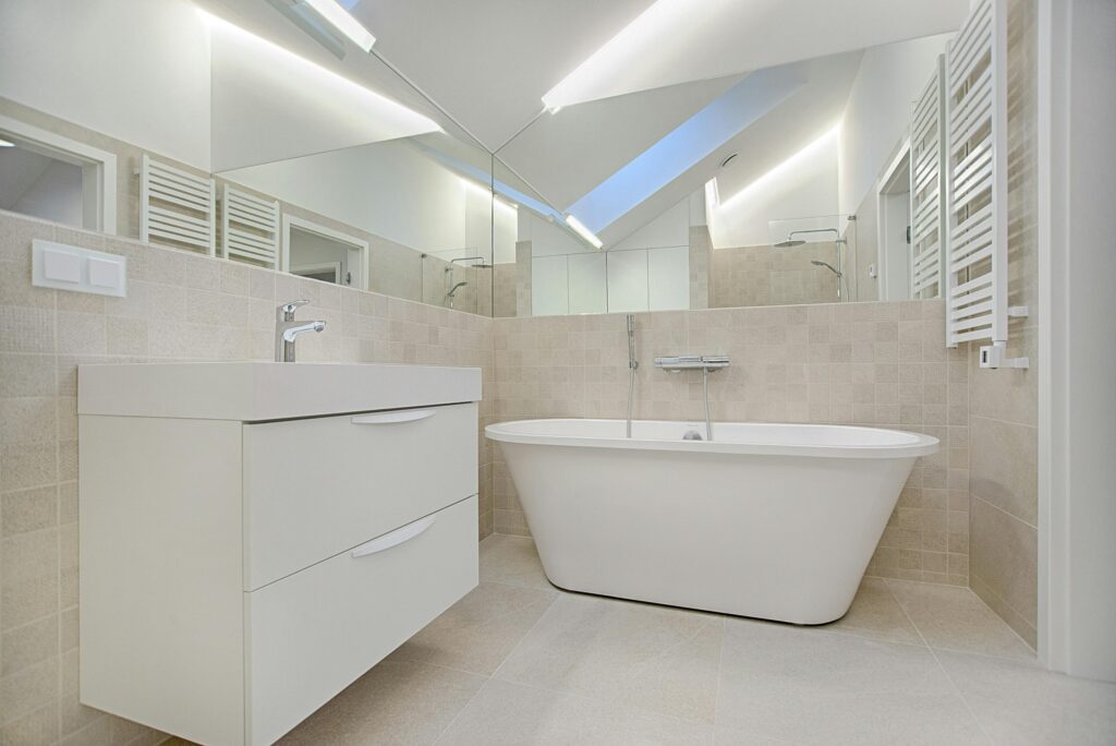 White monochromatic bathroom