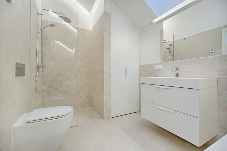 Spotless cream-colored bathroom. Professionally cleaned by Soul Cleaners